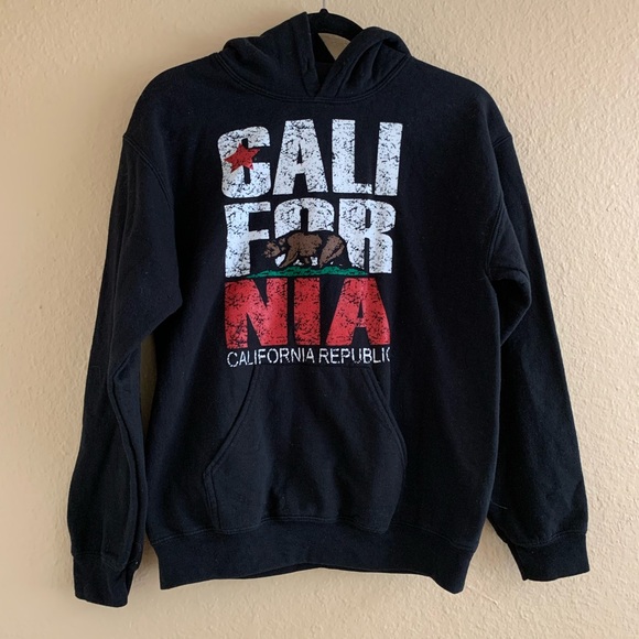 Tops - 🌟 California Black Hoodie with Pocket